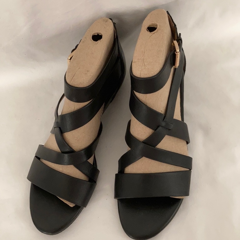 Sofft Richmond Black Wedge Heel Sandal